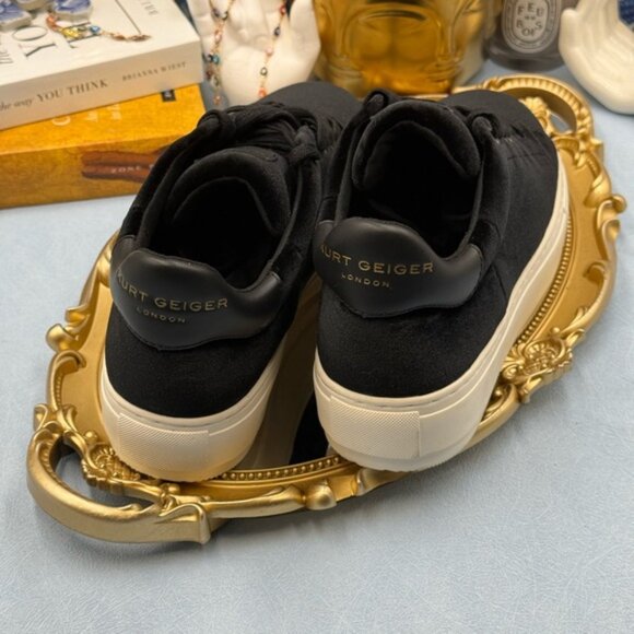 🆕 KURT GEIGER LONDON 🧿 NWOB Laney Black Velvet Low Top Sneaker, Sz 37 US 7 - Picture 7 of 12